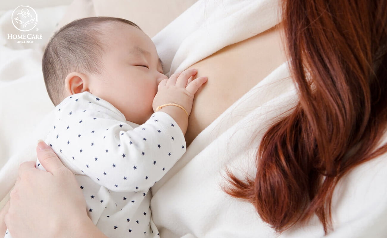 Cho con bú sớm và bú thường xuyên