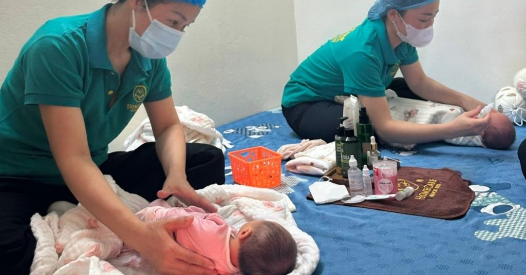 Dịch Vụ Tắm Bé Tại Nhà Gia Lâm: Bé Ngủ Ngoan, Da Ngừa Hăm Viêm, Rụng Rốn An Toàn - Trải Nghiệm 69K Dịch Vụ Tắm Bé Tại Nhà Gia Lâm: Bé Ngủ Ngoan, Da Ngừa Hăm Viêm, Rụng Rốn An Toàn - Trải Nghiệm 69K