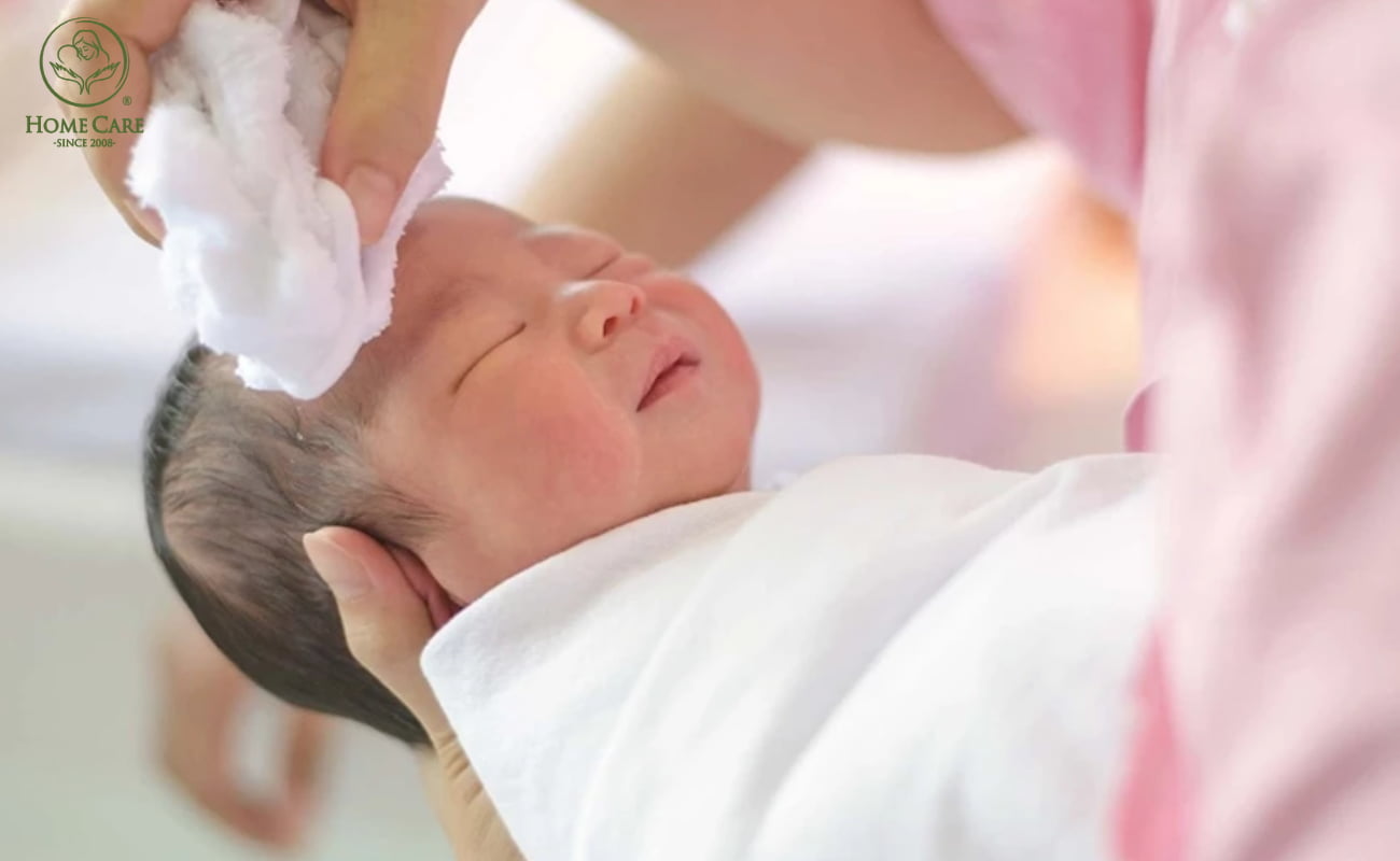 Lưu ý quan trọng khi tắm cho trẻ sơ sinh mẹ bỉm cần nhớ